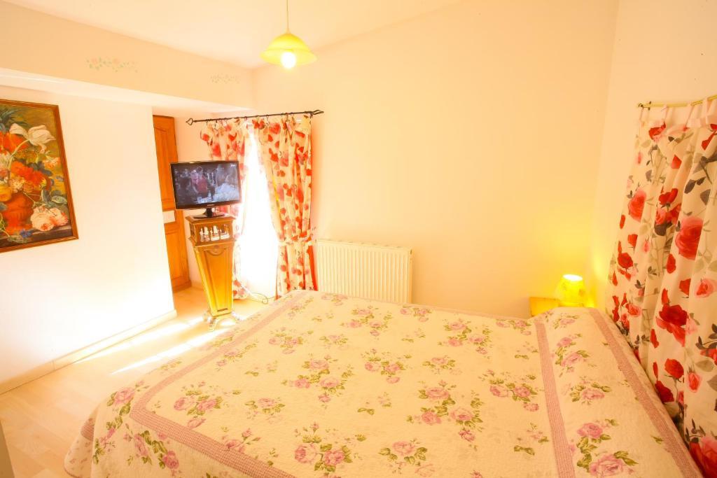 Logis Auberge La Cremaillere Villandraut Cameră foto